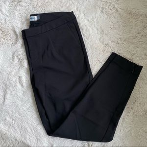 Old Navy Mid Rise Black Pants with zipper at the bottom